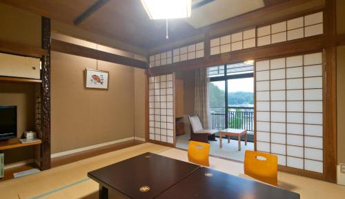 Japanese-Style Room