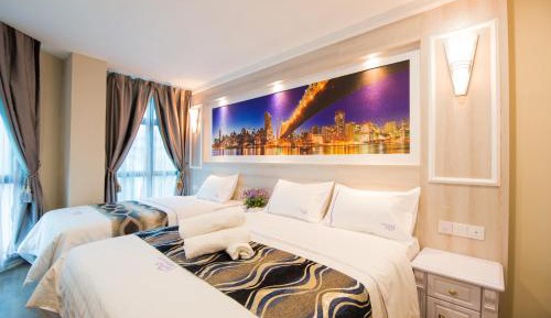 Deluxe Family Room