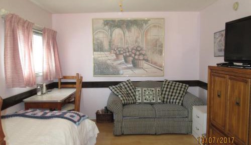 One-Bedroom Suite
