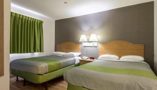 Deluxe Quadruple Room - Non-Smoking