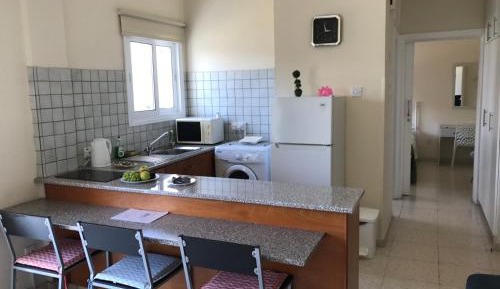One-Bedroom Apartment with Inland View (First Floor)