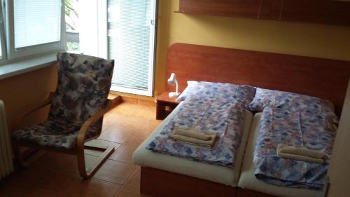 One-Bedroom Apartment with Balcony
