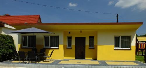 Chalet (6 Adults)