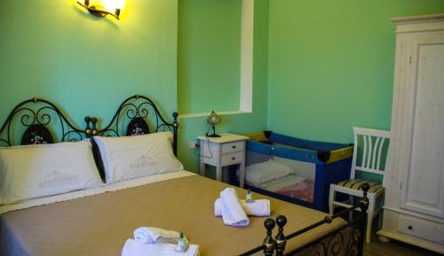 Double or Twin Room with Private Bathroom