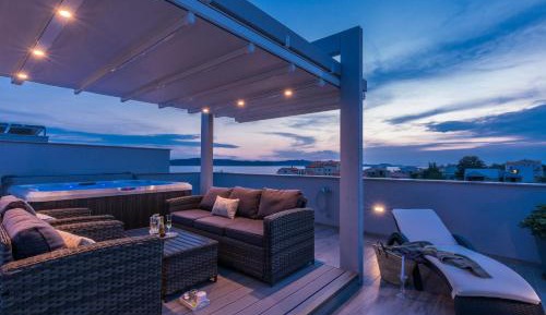 Superior Apartment with Hot Tub - Seaside