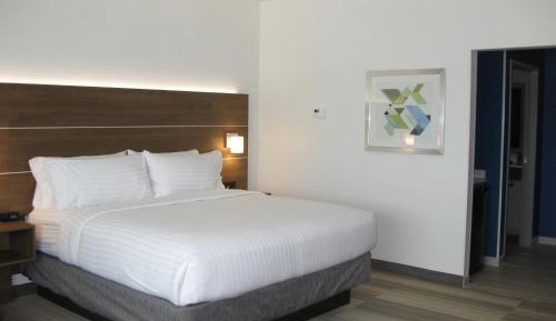 Deluxe King Room - Hearing Accessible 