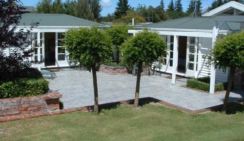 Queen Room with Garden View