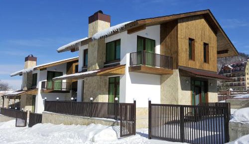 Deluxe Two-Bedroom Apartment