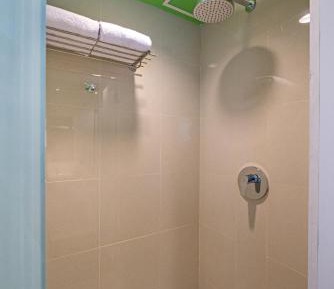 Whiz Twin Room