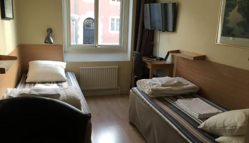 Twin Room with Private Toilet