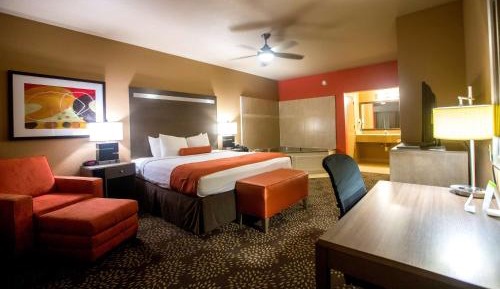 Deluxe King Room - Non-Smoking