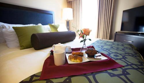 One-Bedroom King Suite