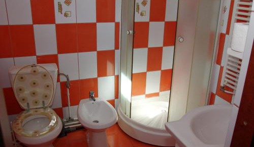Deluxe Room (2 Adults + 1 Child)