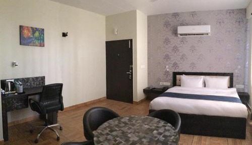 Deluxe King Room
