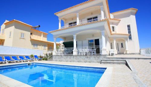 Villa with 6 bedrooms