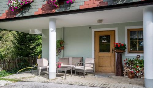 One-Bedroom Apartment with Balcony or Terrace