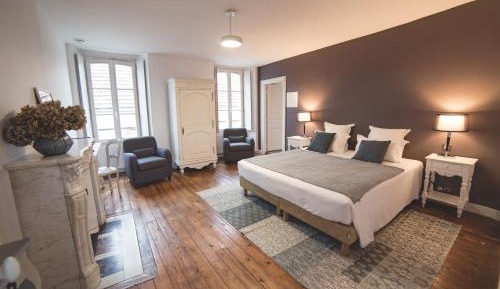 King Room with Spa Bath