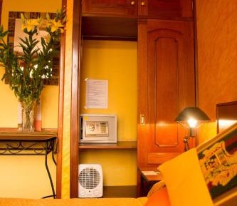 Twin Room without View 