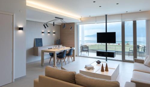 Deluxe Suite with Sea View