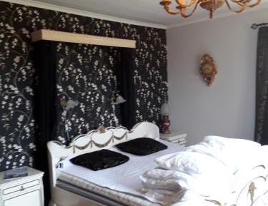 Double or Twin Room with Shared Bathroom