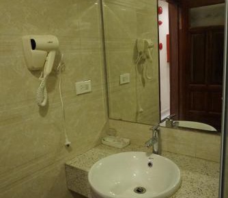 Twin Room with Private Bathroom