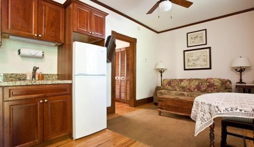 Island City House One-Bedroom Suite