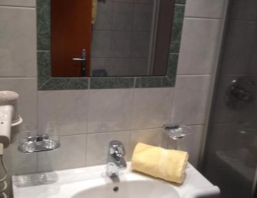 One-Bedroom Apartment with Balcony