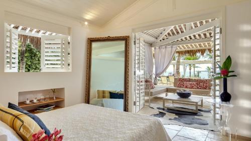 Suite in front of Pool