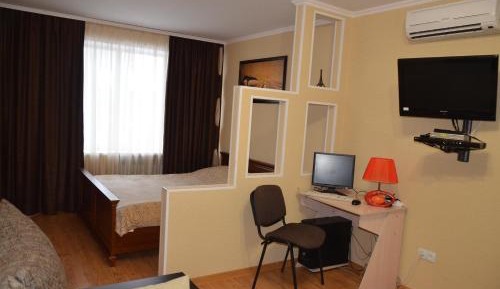 Apartment with Balcony - Admirala Makarova Street 56