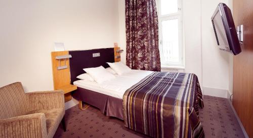 Compact Double Room