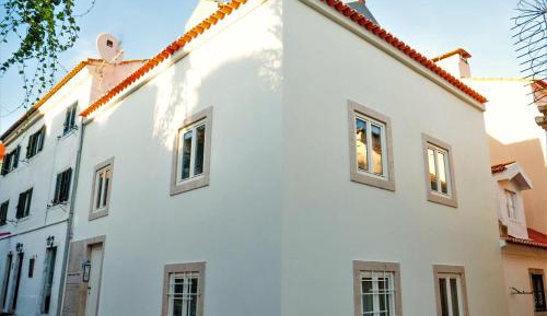 One-Bedroom Apartment with Private Patio