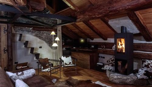 Deluxe One-Bedroom Apartment - Split Level 