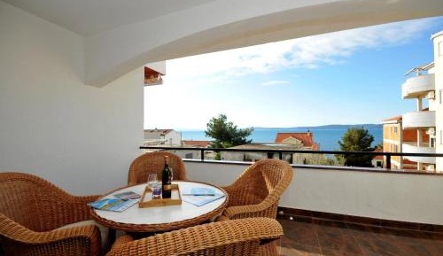 Apartment with Balcony