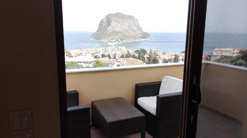 Deluxe Suite with Sea View