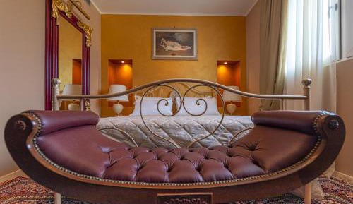 Superior Queen Room