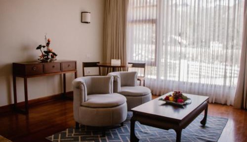 Deluxe Suite with Spa Bath