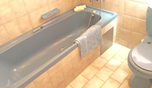 Single Room with Private Bathroom
