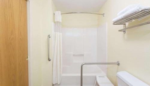 King Room - Disability Access/Non-Smoking
