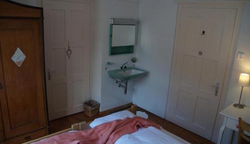 Twin Room with shared bathroom - 1st Floor