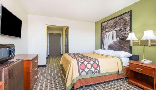 Queen Room - Mobility Access/Non-Smoking