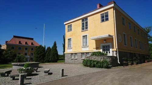Apartment with Garden View