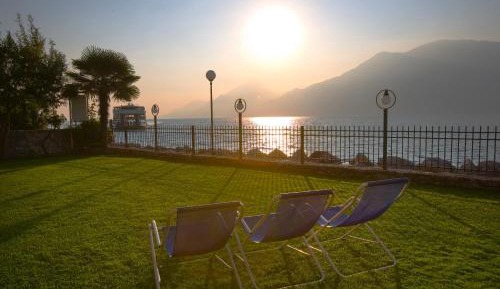 Studio Apartment with garden view and partial Lake View