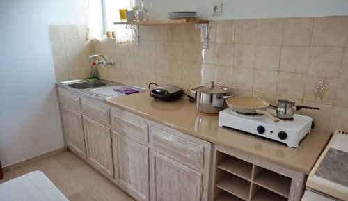 Studio (2 Adults)