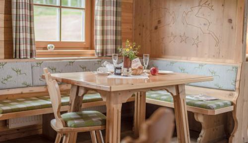 Four-Bedroom Chalet "Holzknecht"