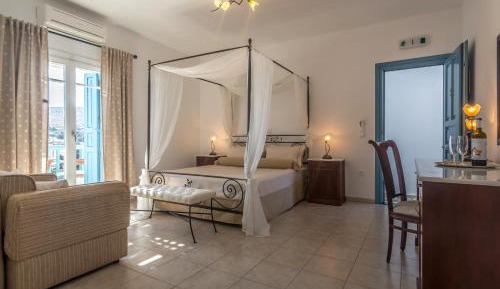 Honeymoon Room with Side Sea View