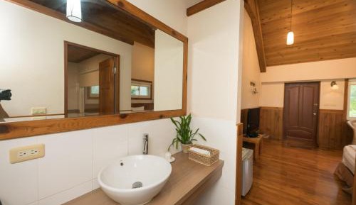 Standard One-Bedroom Chalet
