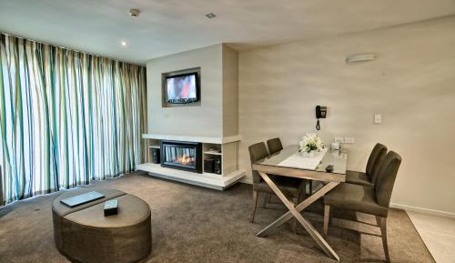Executive King One-Bedroom Apartment - St James