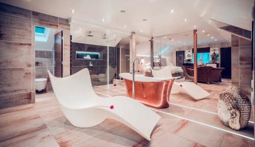 Superior Studio