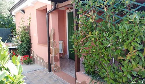 Mela One-Bedroom House