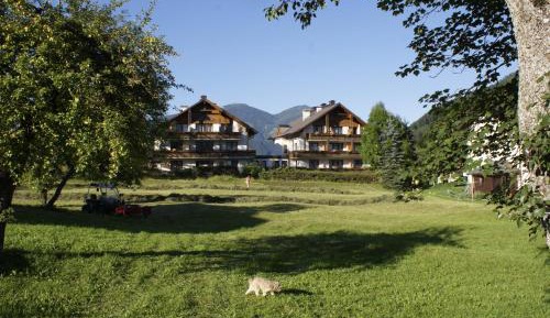 Apartment with Mountain View